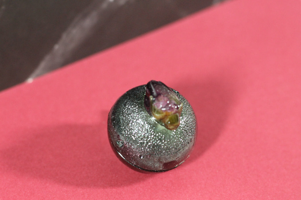 Black Rose Tea globe